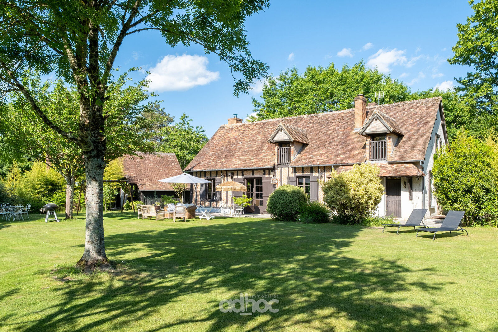 Bien accompagné par Ad hoc Immobilier à Jouy-le-Potier